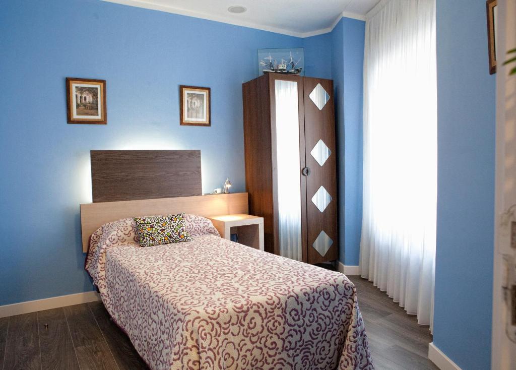Pension Jade Кастро-Урдиалес Номер фото